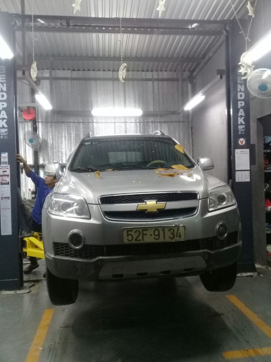 Cầu nâng 2 trụ cáp dưới Bendpak XPR-12FDL